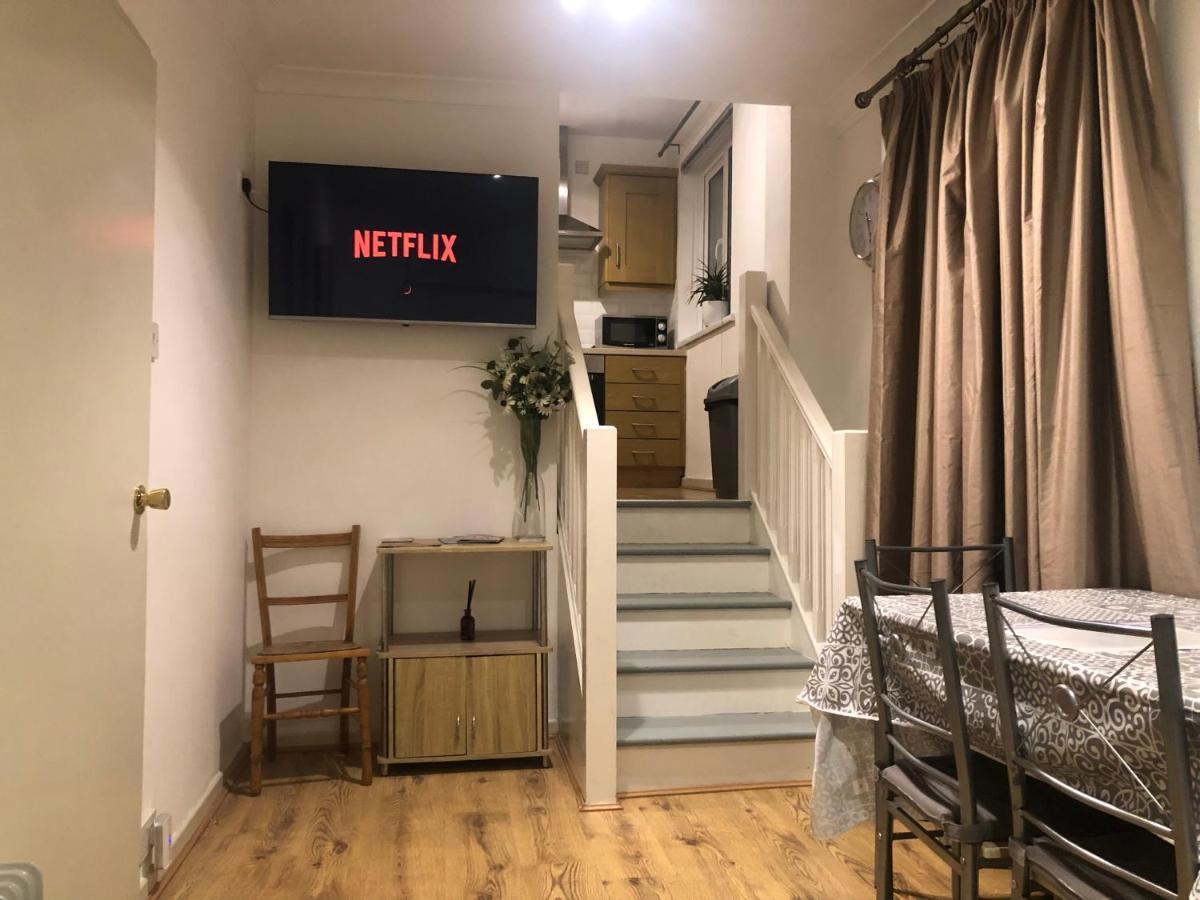 Central Lisburn Duplex Apartment Siren Stays Eksteriør billede