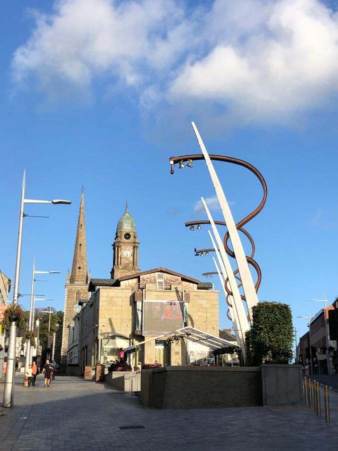 Central Lisburn Duplex Apartment Siren Stays Eksteriør billede